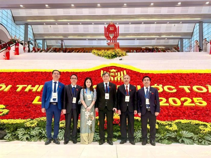 Đoàn đại biểu Viện Hàn lâm Khoa học xã hội Việt Nam tham dự Đại hội Thi đua yêu nước toàn quốc lần thứ XI